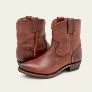 Frye Billy Short Leather Booties in Cognac